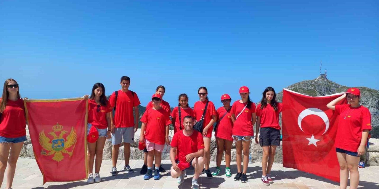 Burhaniyeli gençlerden Karadağ çıkarması