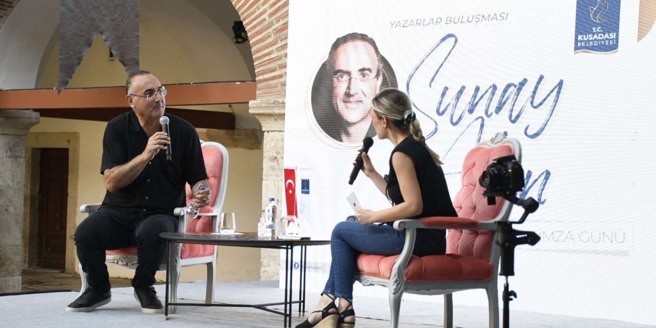 Ünlü şair ve yazar Akın: “Başkan Günel ile Kuşadası’nda çok büyük bir değişim olduğunu gördüm”