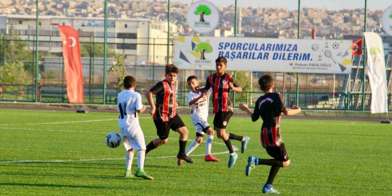 Yeşil sahada vefa dolu organizasyon