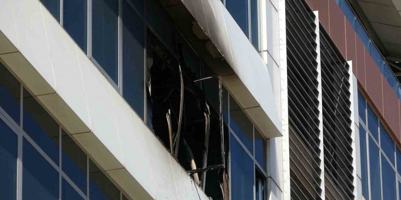 Diyarbakır’da hukuk bürosunda yangın