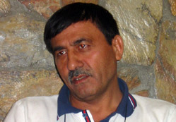 "Yerel siyaset arı kovanı gibi"