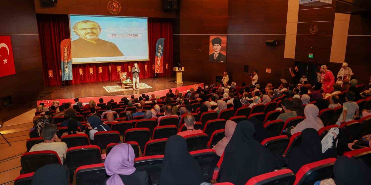 Yaz Okulu öğrencileriyle ’Aile ve Çocuk’ söyleyişi programı gerçekleştirildi