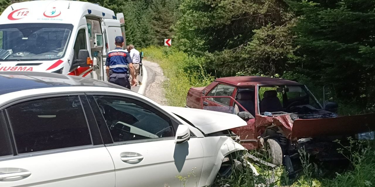 Kazada ağır yaralanan kadın hastanede hayatını kaybetti