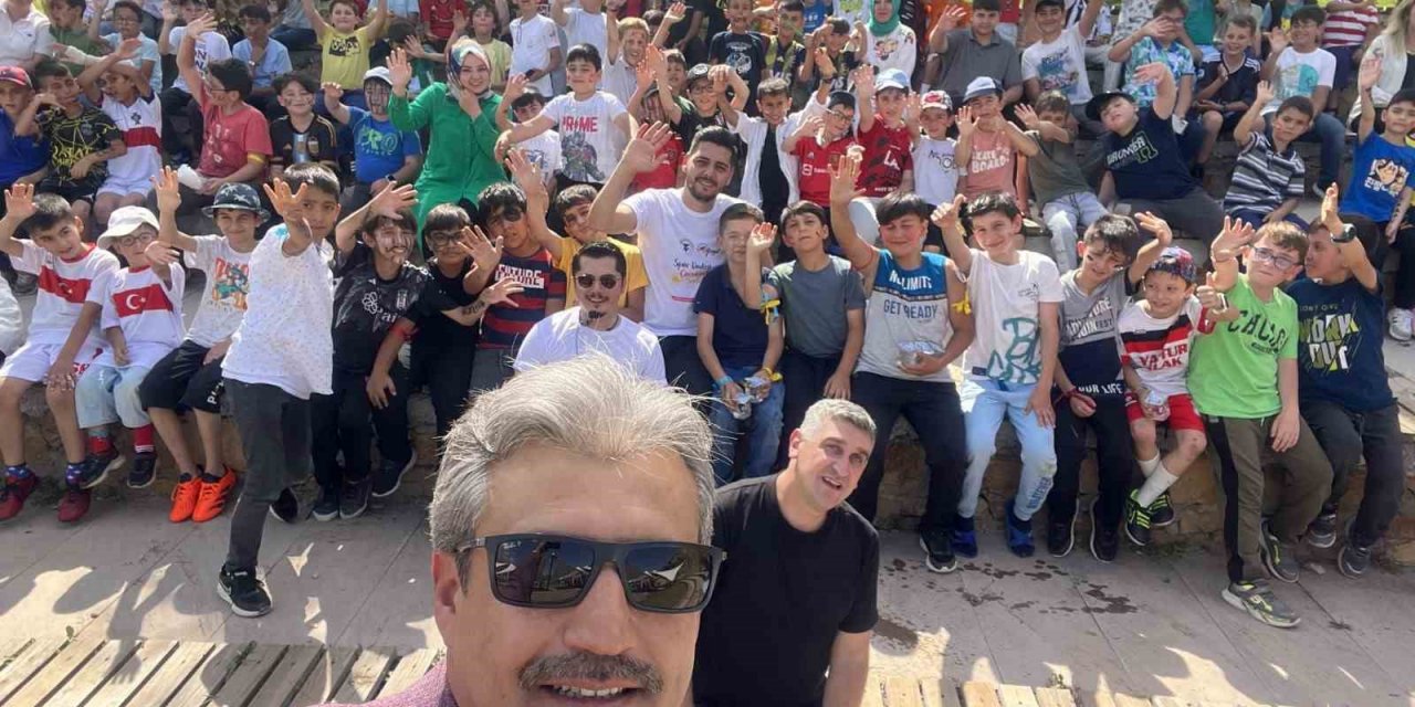 Çocuklar hem eğleniyor hem öğreniyor