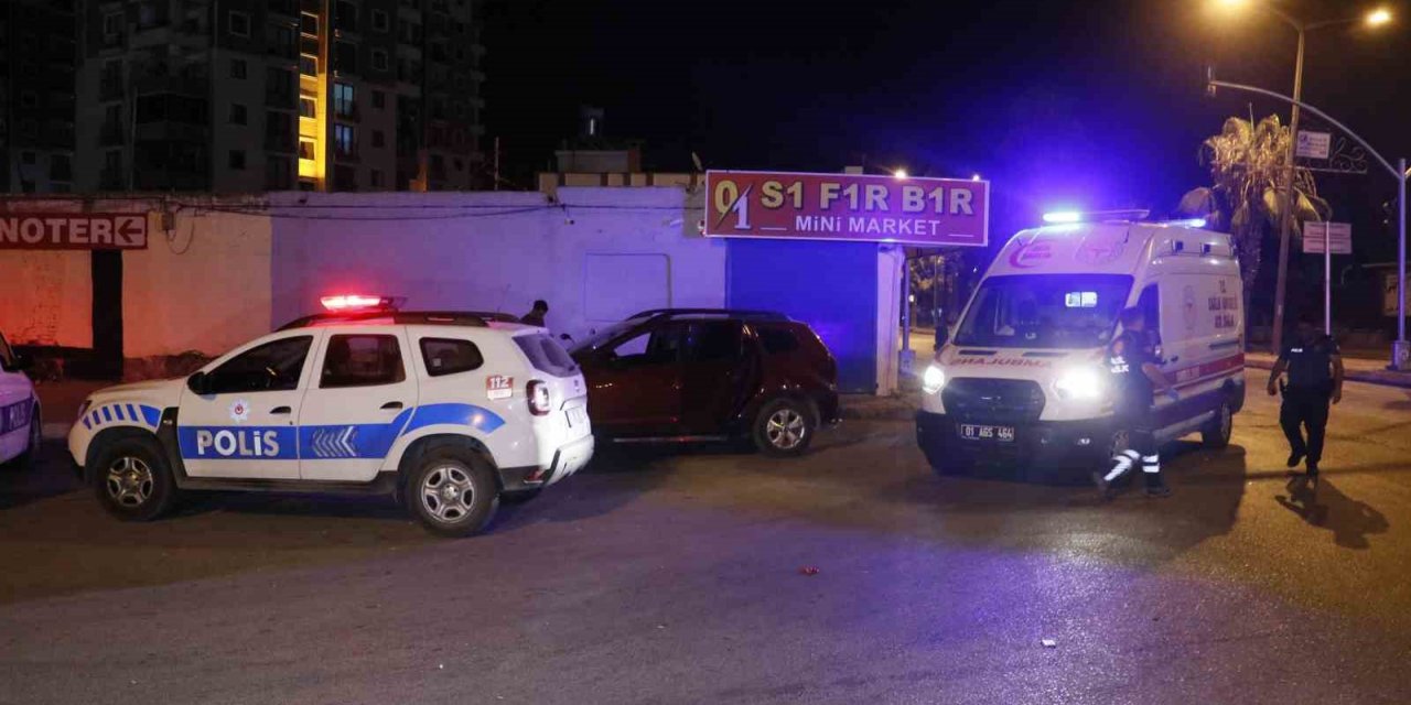 Kaldırımda yürürken silahlı saldırıya uğrayıp yaralandı, kanlar içerisinde yatarken sigara içti