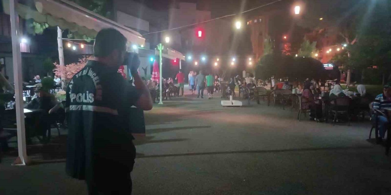 Çay bahçesinde oynayan çocuğa yorgun mermi isabet etti