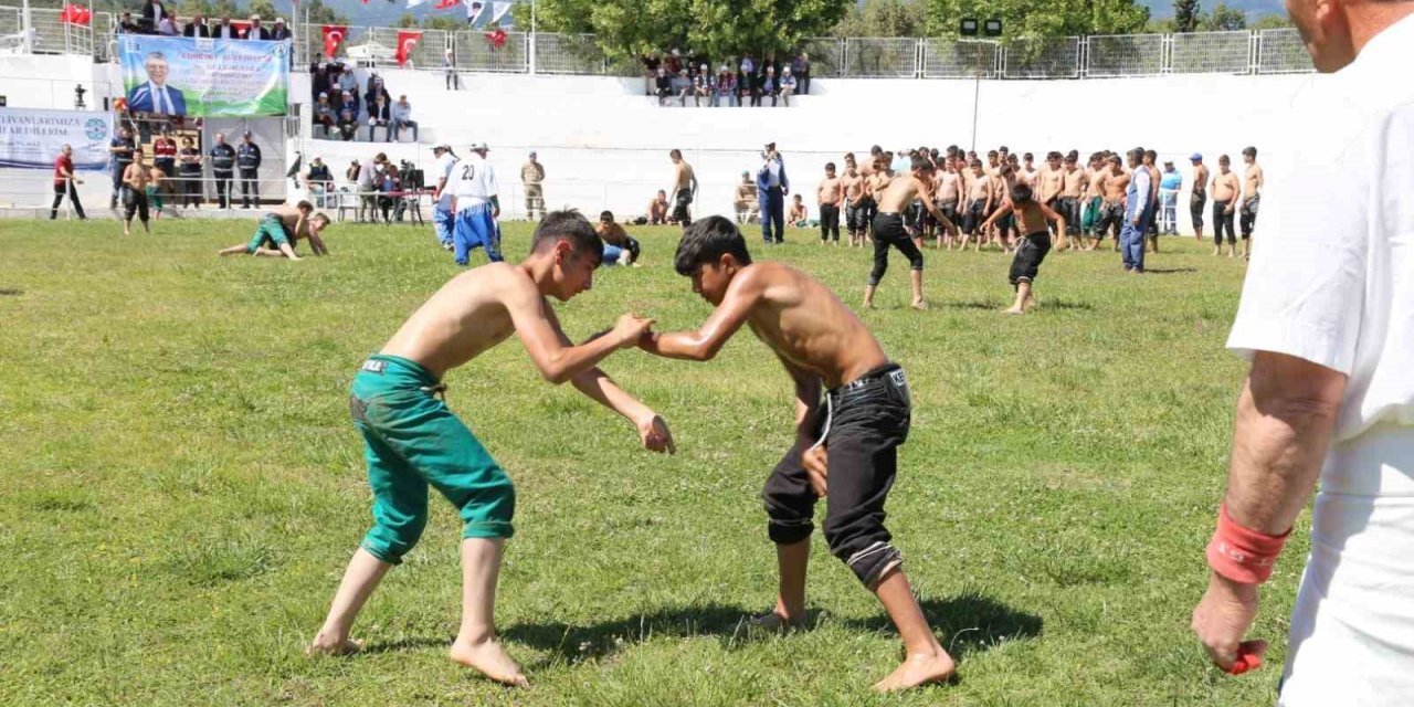 17. Edremit Şehit Hamdibey Güreşleri’ne hazır