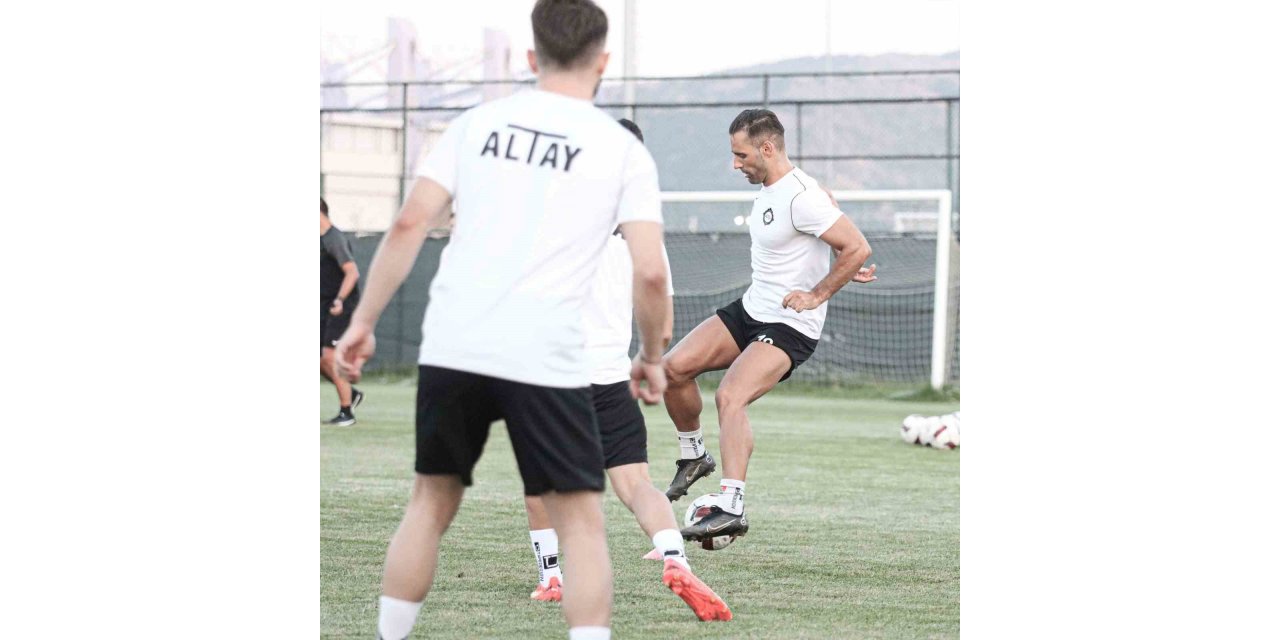 Altay’da Marco Paixao, antrenmanlara başladı