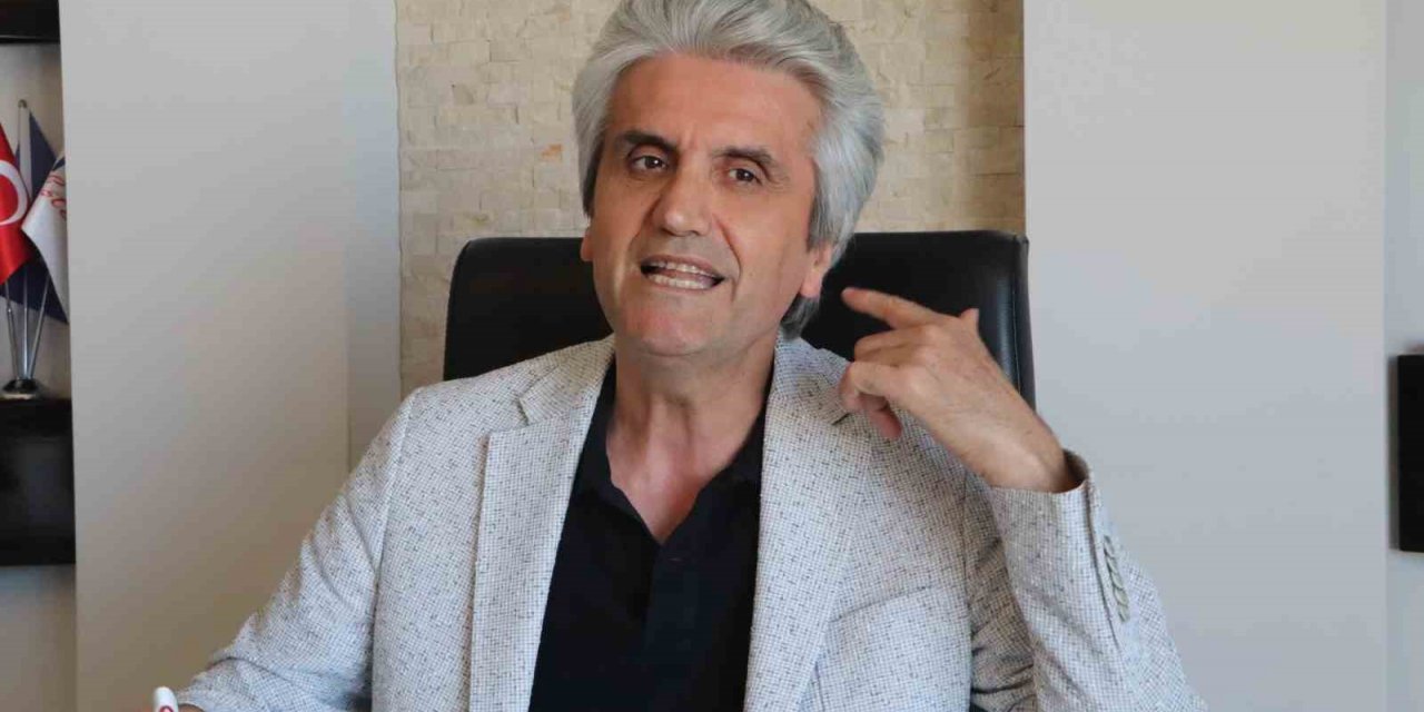 Ünlü estetikçi uyardı: “Kepçe kulak ameliyatının ilkokul döneminde yapılması ideal”