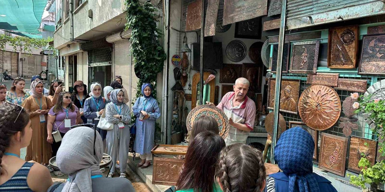 Gençler ’Biz Anadoluyuz’ projesiyle Denizli’yi gezdi