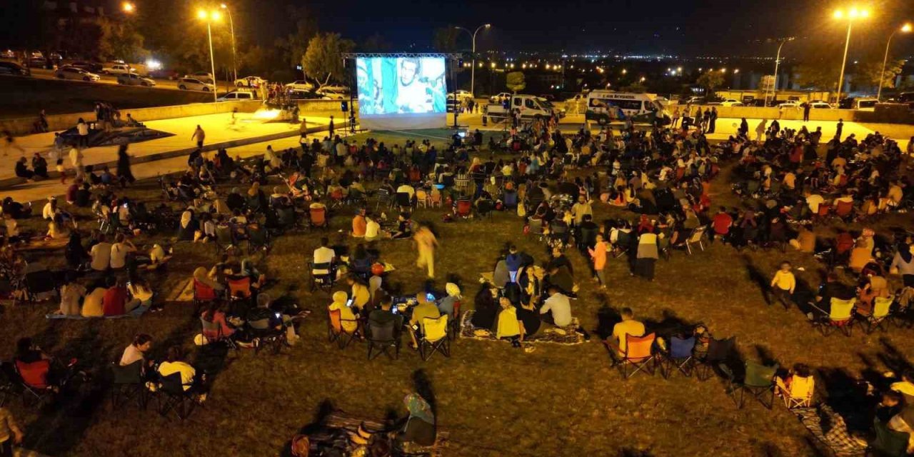 Yeşil Vadide açık hava sinema şöleni