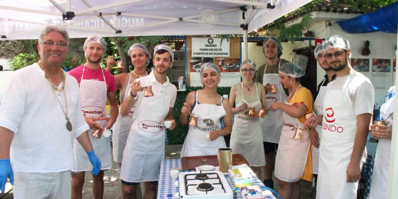 Yabancı öğrenciler Türk kahvesi ve limonata yapımı yarışmasına katıldı