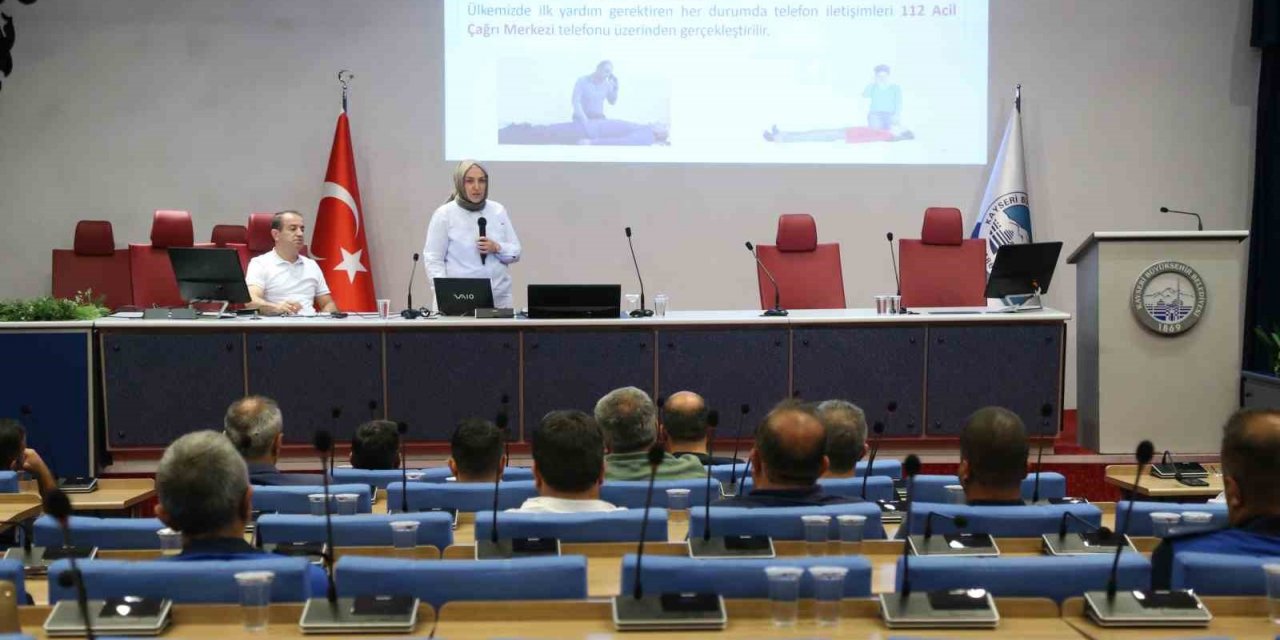 Büyükşehir personeline temel ilkyardım eğitimi