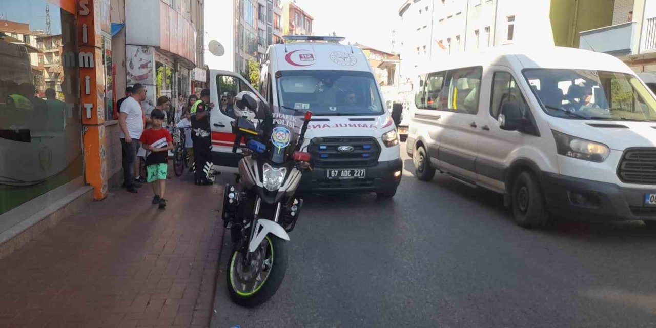 Motosiklet çocuklara çarptı