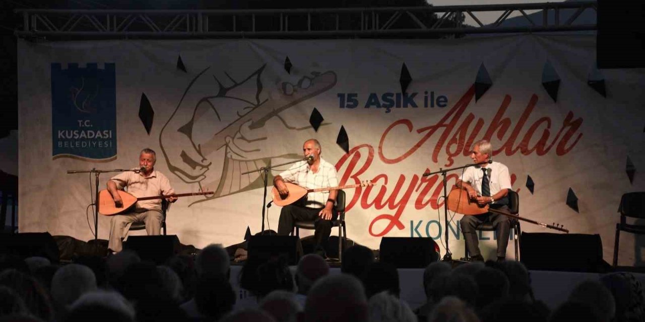 Kuşadası’nda "Aşıklar Bayramı" etkinliği düzenlendi