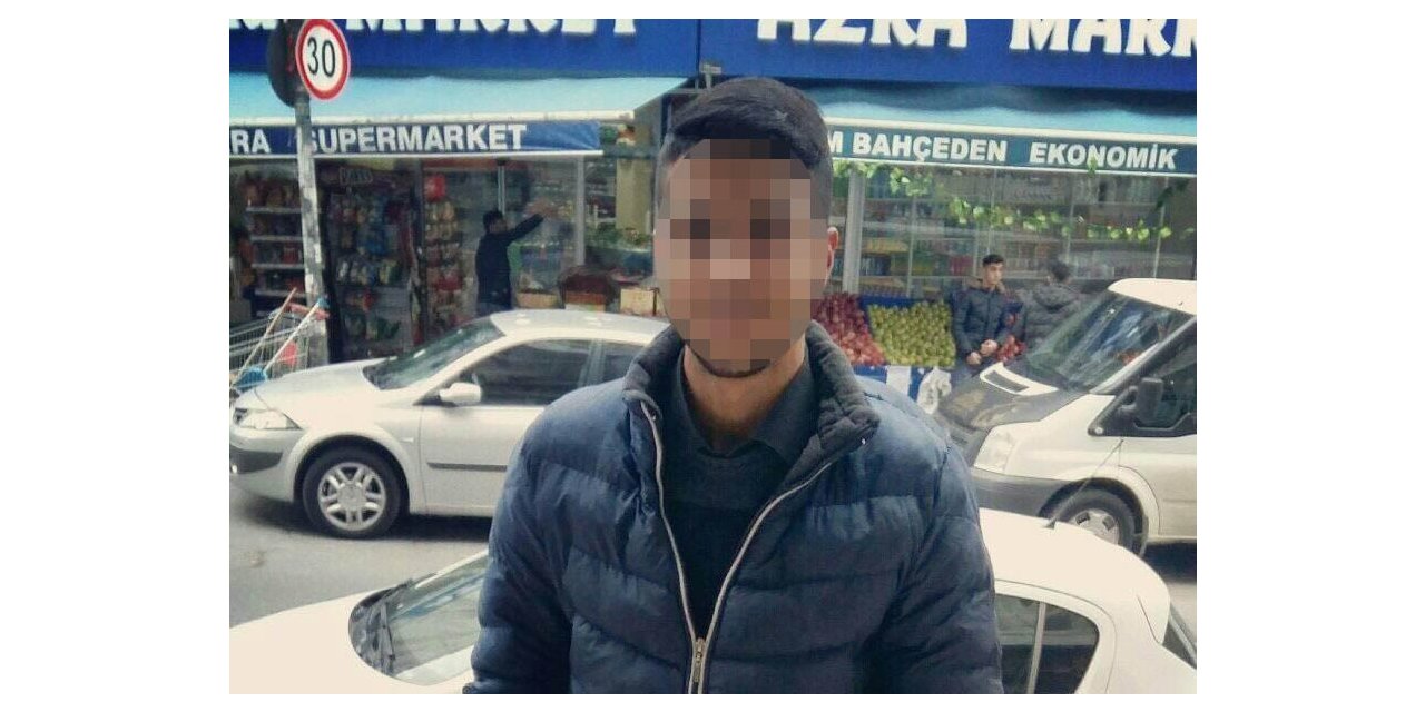 Birlikte alkol içme teklifini reddettiği akrabasını bıçakla katletti