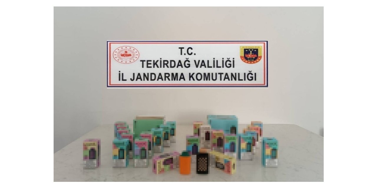 Şüpheli araçtan kaçak elektronik sigara çıktı