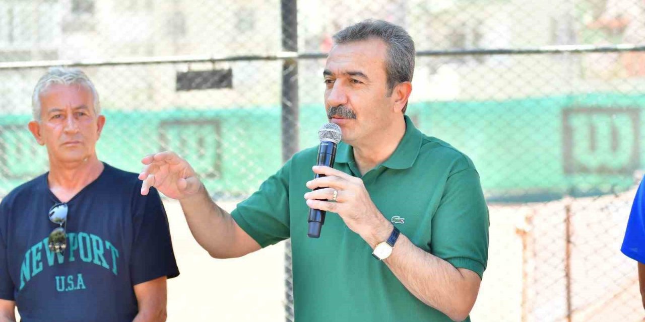 Genç tenisçiler sertifikalarını aldı