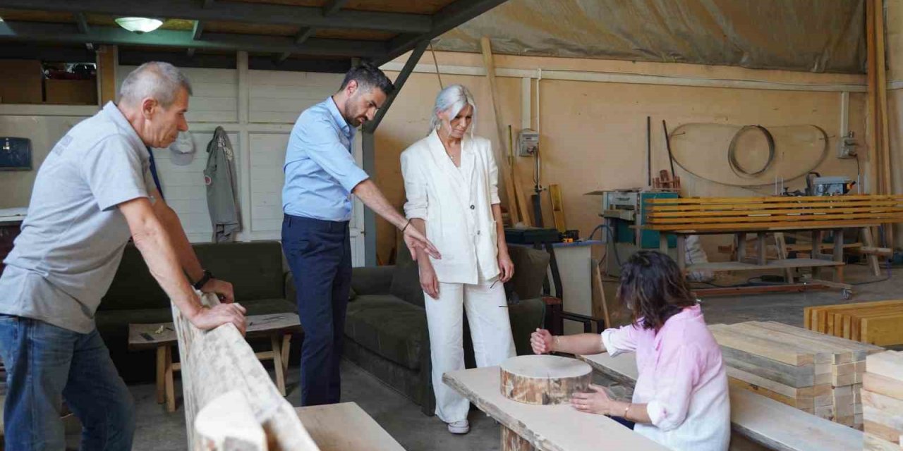 Atölye çalışmalarını yerinde inceledi