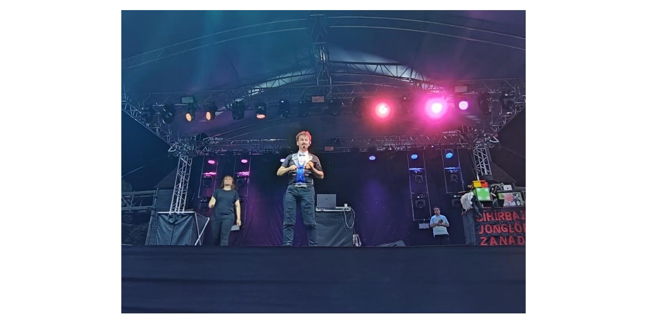 Gediz’de çocuklar şenlikte doyasıya eğlendi