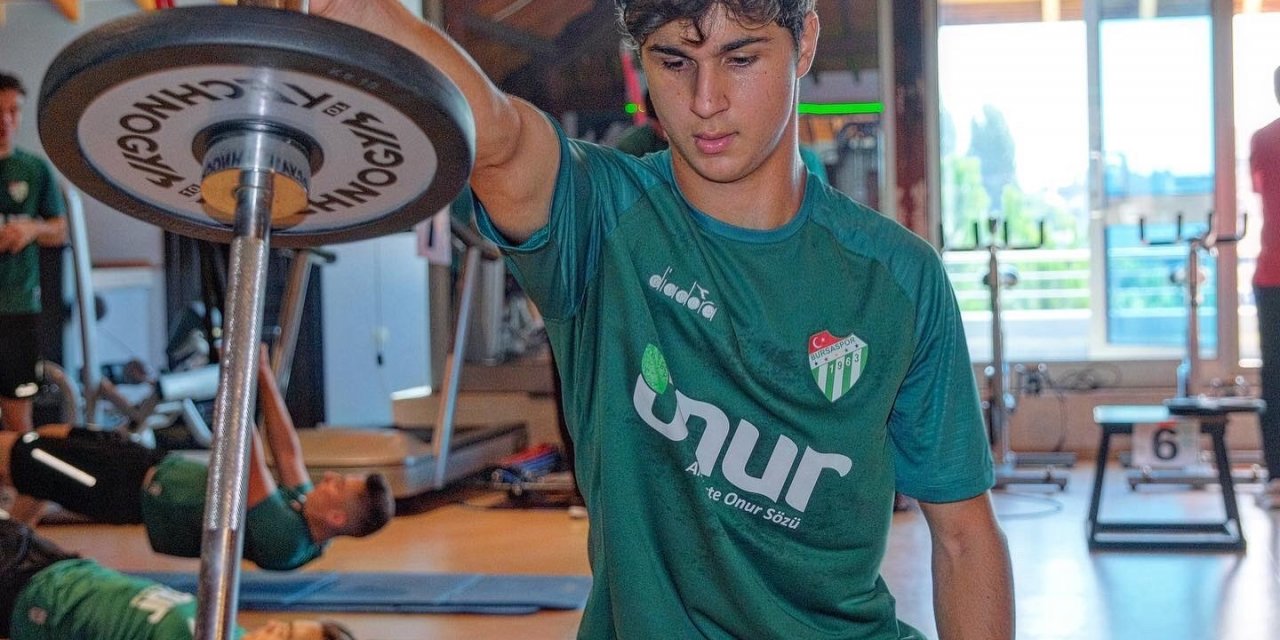 Bursaspor, günün ilk idmanını gerçekleştirdi