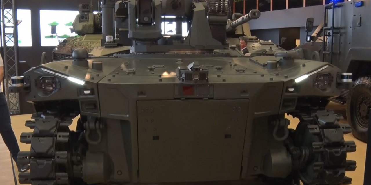 Ağır sınıf insansız kara aracı ‘ALPAR’ IDEF’te görücüye çıktı