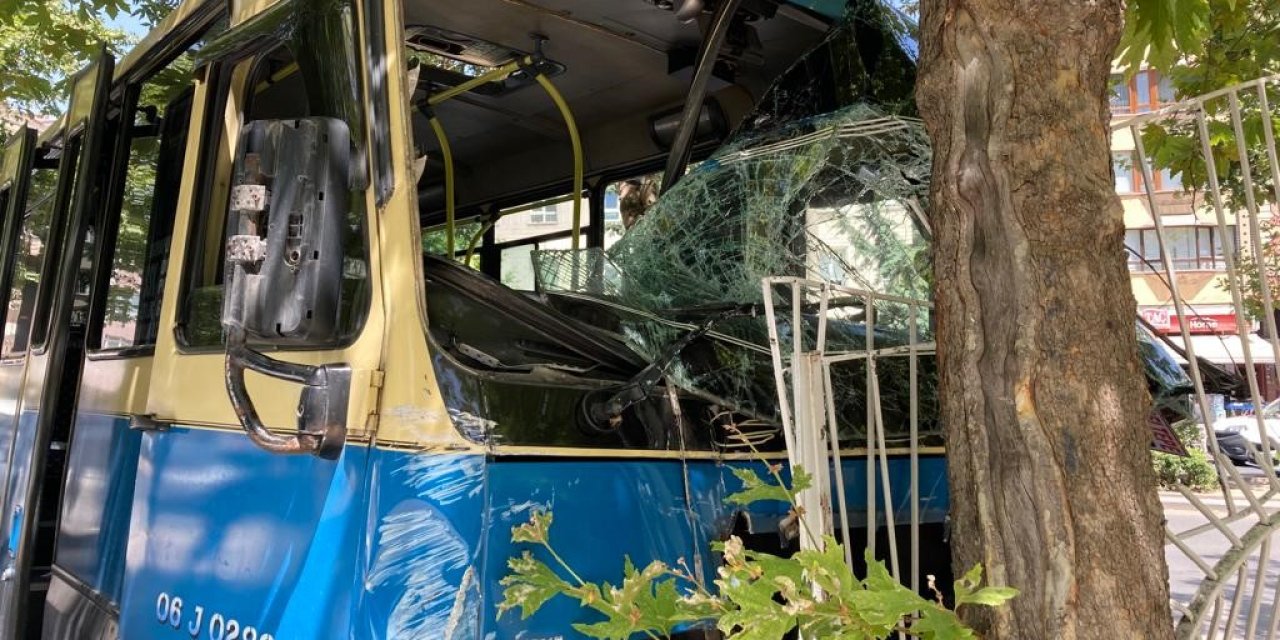 Ankara’da freni boşalan minibüs sitenin demir parmaklıklarına çarptı: 6 yaralı