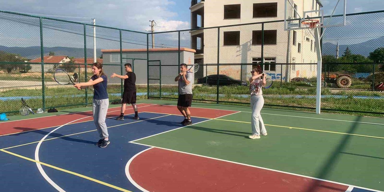 Başmakçı’da Spor Okulları eğitimleri devam ediyor