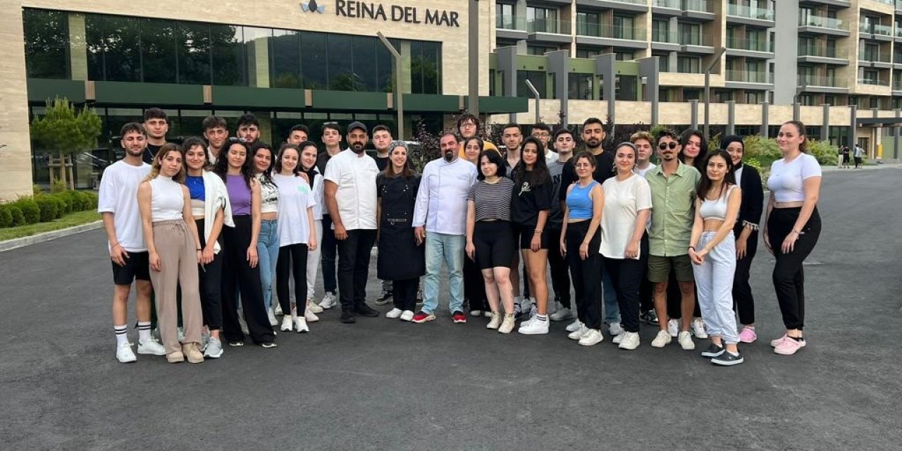 ALKÜ aşçılık öğrencileri Avrupa’da staj görüyor