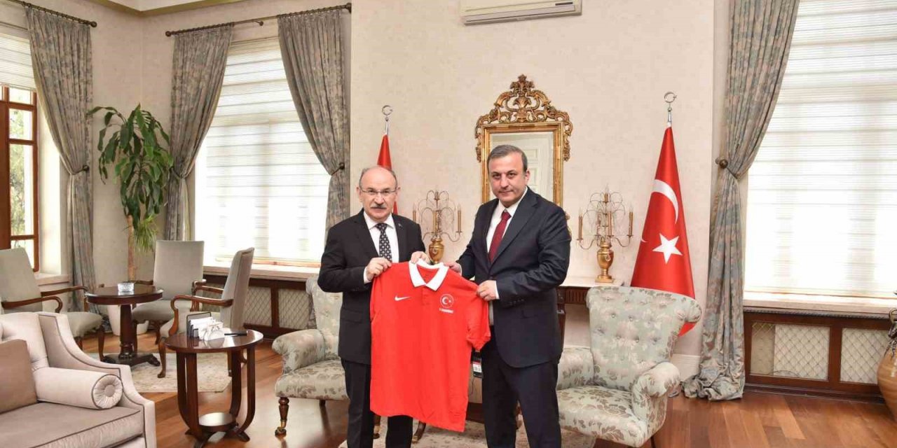 Türkiye Sutopu Federasyonu’ndan Vali Karadeniz’e ziyaret