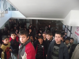 Gençlik dershanesi'nden YGS provası