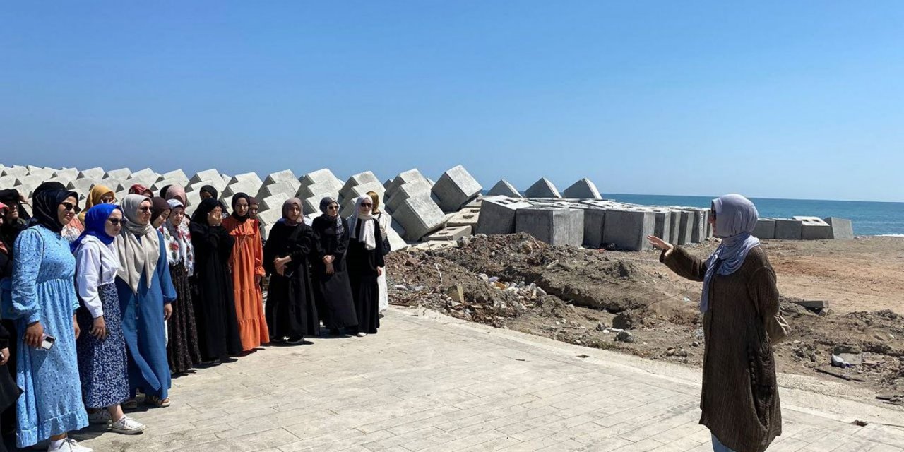 Üniversiteli gençler şehrin güzelliklerini keşfetti