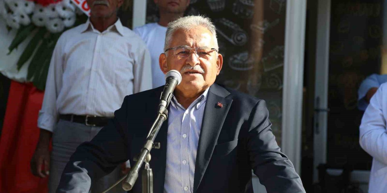 Vali Çiçek Ve Başkan Büyükkılıç, Sarkafe Pastanesi Ve Kitap Kafe’nin açılışını yaptı