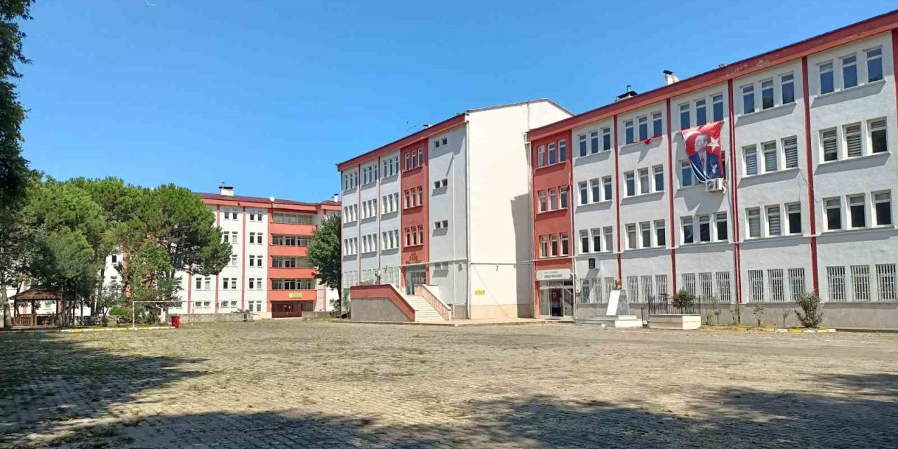 Ordu Fen Lisesi, sınavlardaki başarısını artırıyor