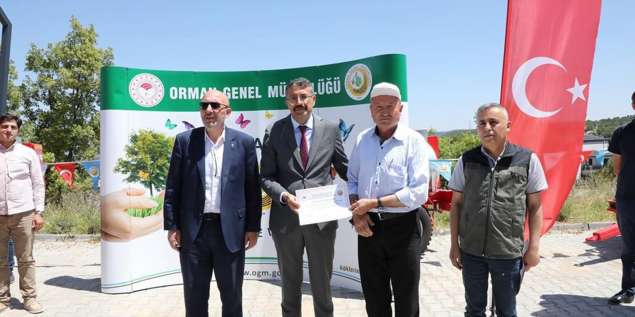 Kütahya’da köylere 14 su tankeri dağıtıldı