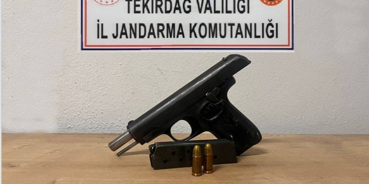 Tekirdağ’da şahsın üzerinden ruhsatsız tabanca ve fişek çıktı