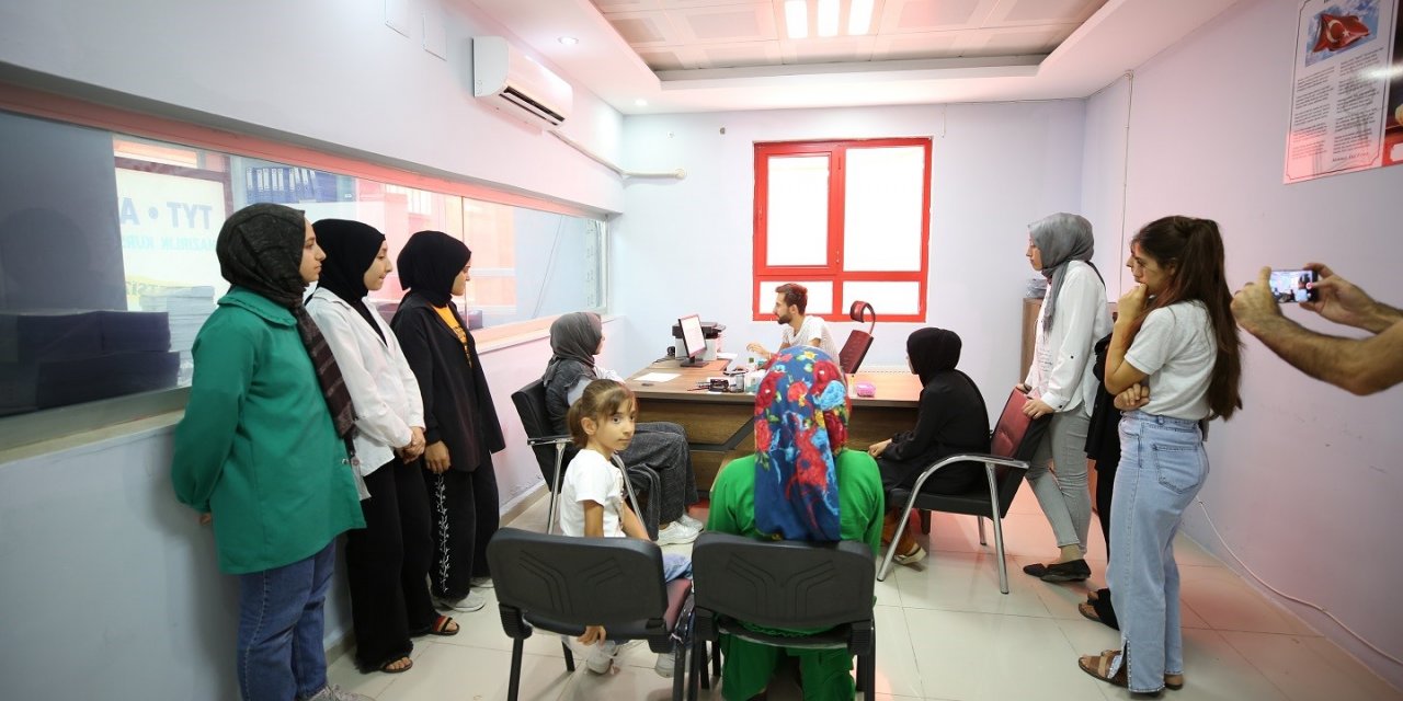 Eyyübiye gençlerini üniversite heyecanı sardı