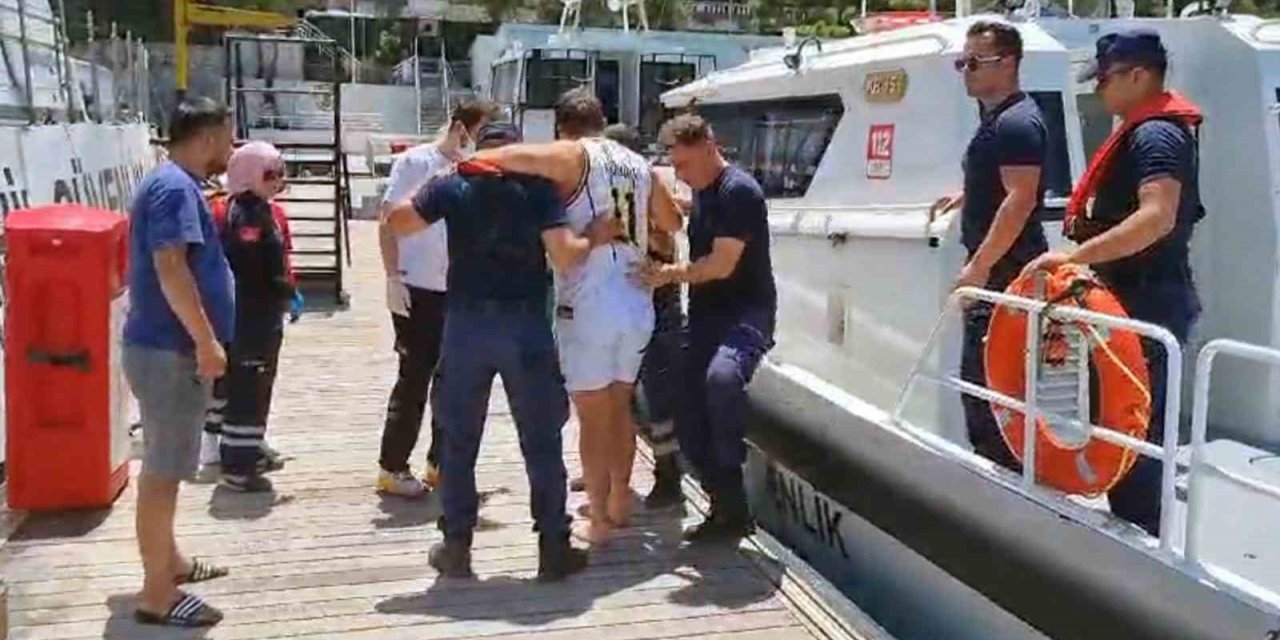 Fethiye ve Bodrum’da Sahil Güvenlikten tıbbi tahliye