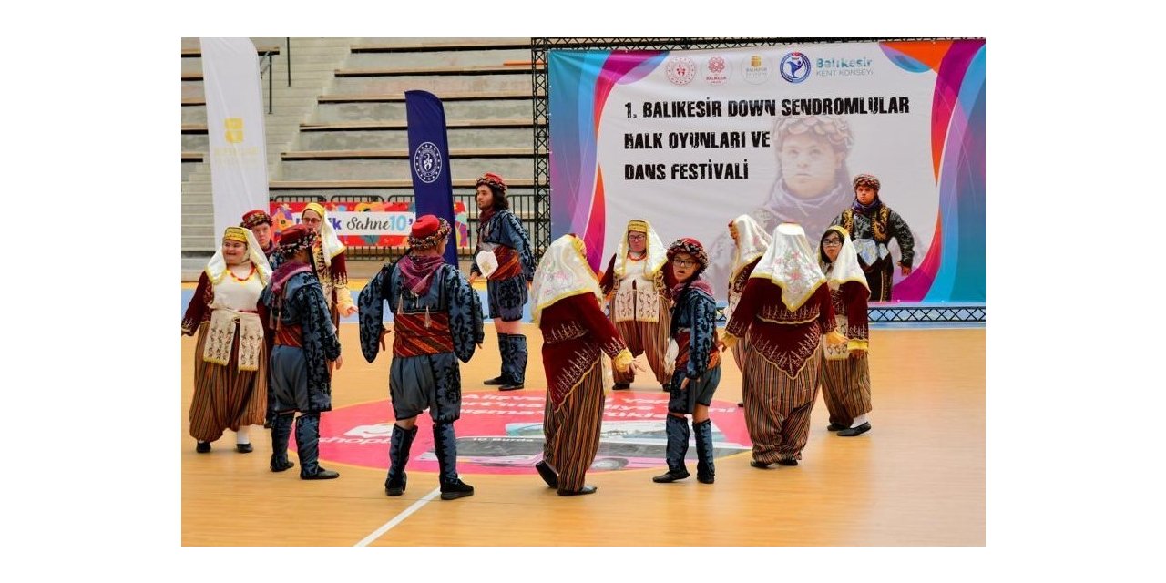 Down Sendromlu çocuklar yeteneklerini gösterdi