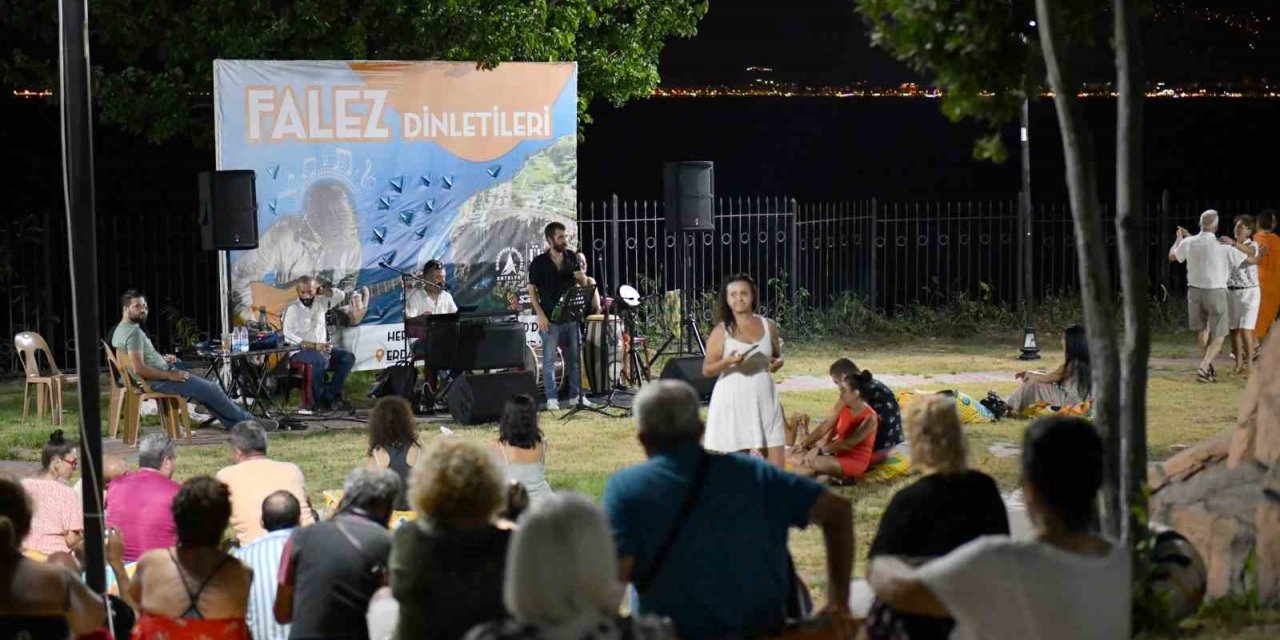 Muratpaşa’dan falez konserleri