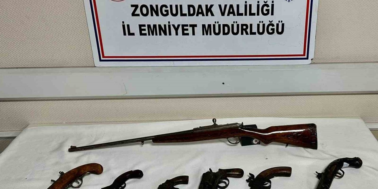 Yasadışı silah ticaretine polis baskını