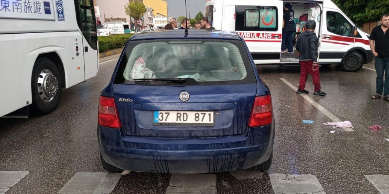 Otomobille çarpışan motosiklet sürücüsü yaralandı