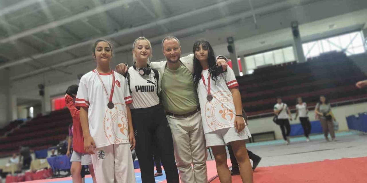 Uşak’ta düzenlenen Ege Bölgesi Yıldızlar Ligi Teakwondo Turnuvası sona erdi