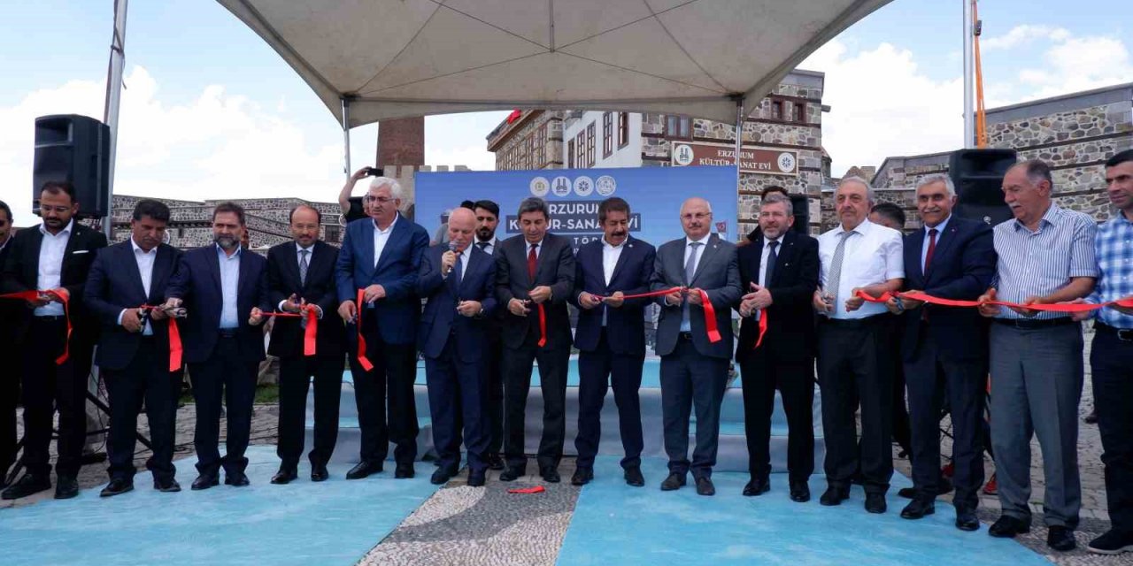 Erzurum Kültür-Sanat Evi ziyarete açıldı