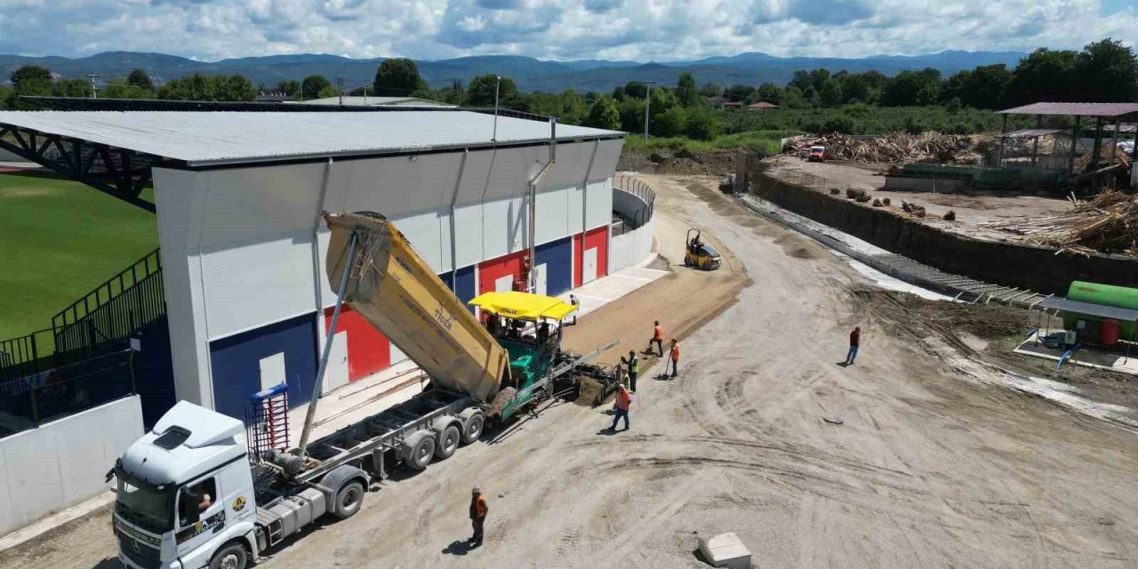 Otopark alanları asfalta hazırlanıyor