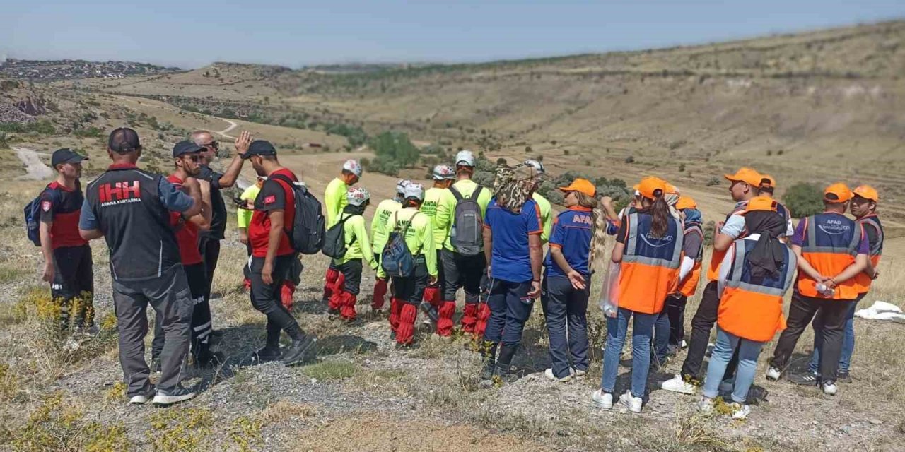 Tıp fakültesi öğrencisi Ahmet Enes Tekin 5 gündür her yerde aranıyor