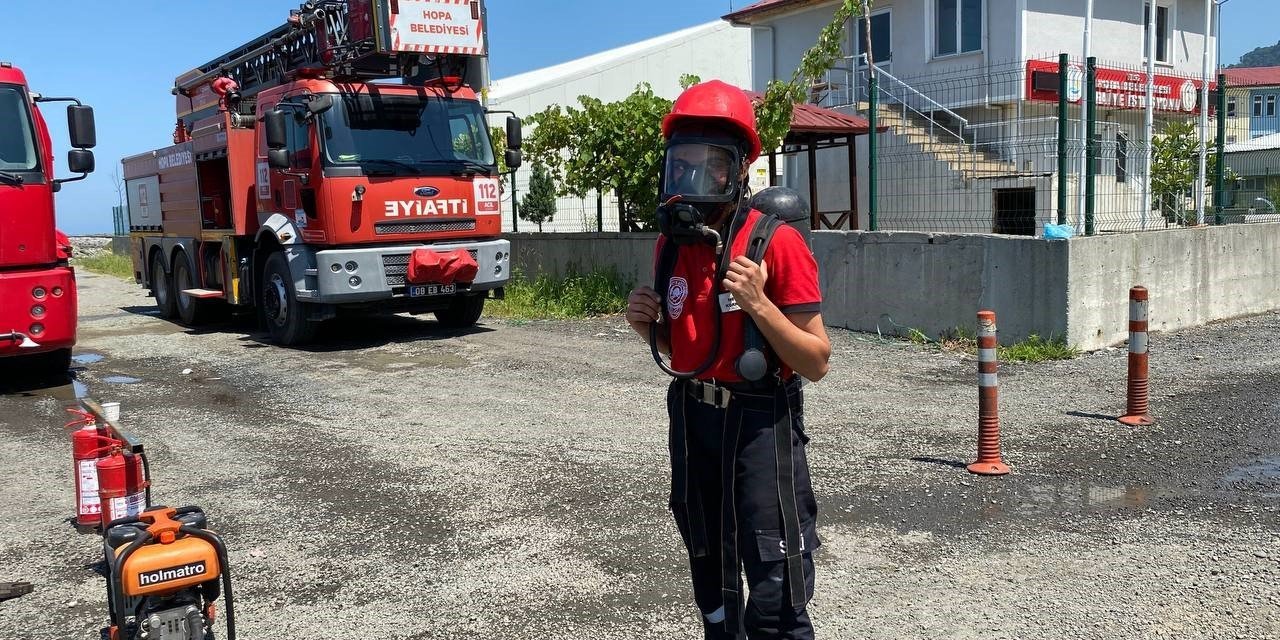 Staj gördüğü itfaiyede Avrupa Şampiyonası’na hazırlanıyor