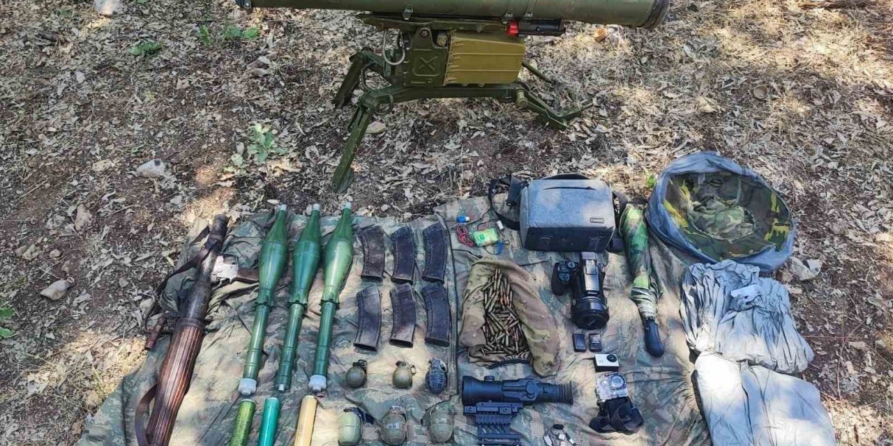 Mehmetçik Irak’ın Kuzeyinde bölücü terör örgütüne ait çok sayıda mühimmat ve silah ele geçirdi