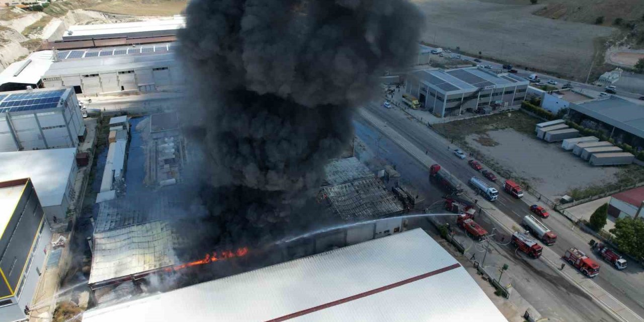 Alevlere teslim olan geri dönüşüm tesisi havadan görüntülendi