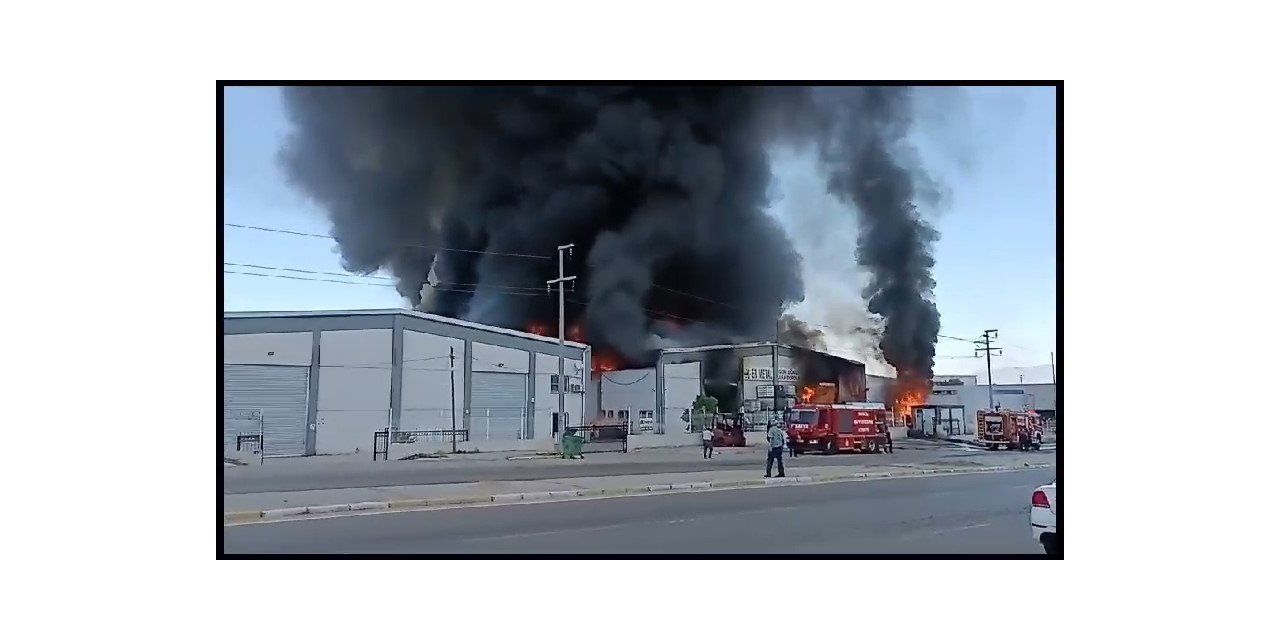 Geri dönüşüm deposundaki yangına 3 saattir müdahale ediliyor